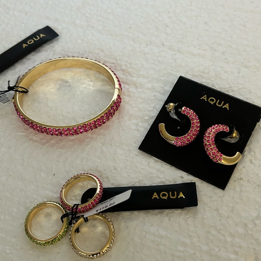 Aqua 3pc Jewelry Set retails $265 Ring size 7